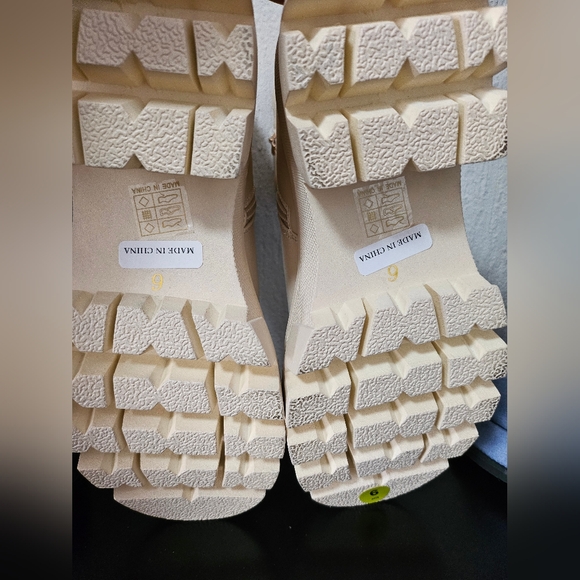 Beige Myles Chelsea Boots - Simmi x Dolls Kill - Picture 5 of 6